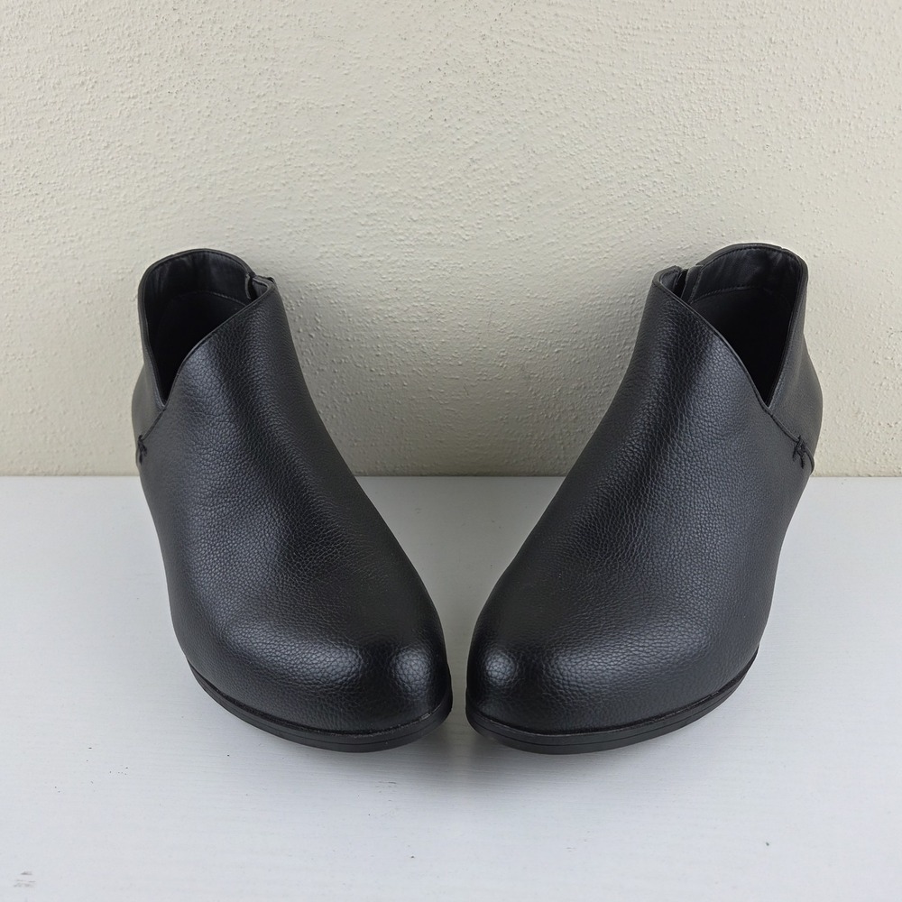 Aerosoles Cayu Black Faux Leather Slip On Ankle Booties Side Zip Womens Size 7.5 - Picture 3 of 13